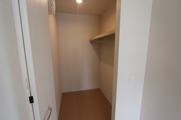 収納　ウォークインクロゼットでたっぷり収納♪