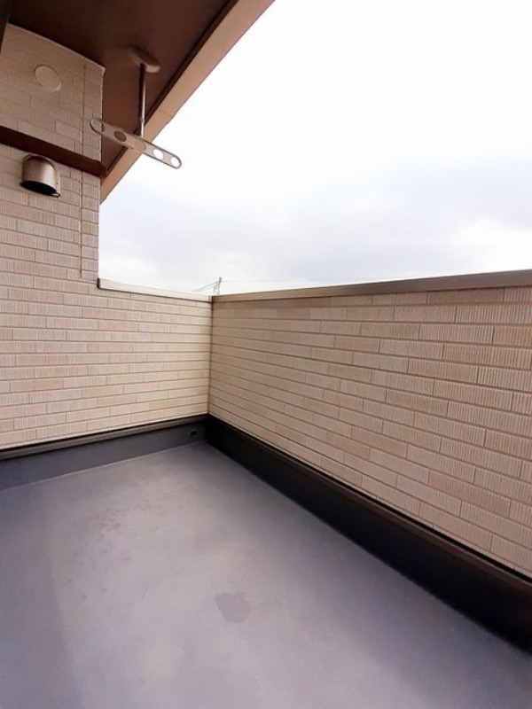 バルコニー　図面と現状に相違がある場合には現状を優先