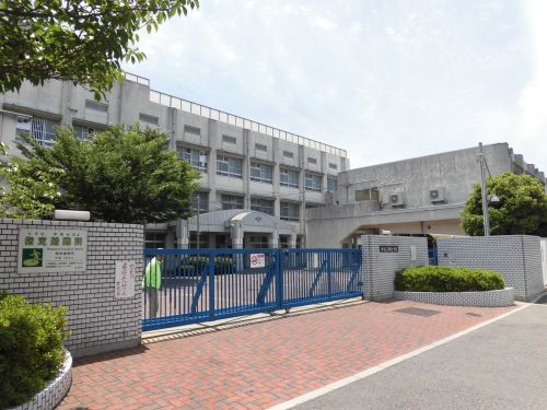 小学校　堺市立深阪小学校（小学校）まで1241m