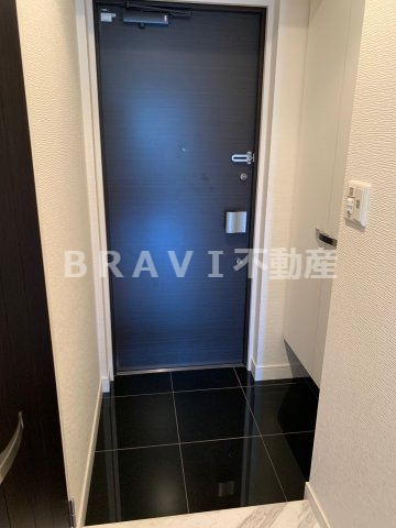 玄関　【アプリーレ堺筋本町】きれいな玄関です