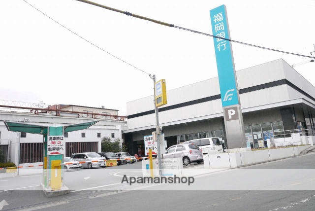 銀行　福岡銀行伊田支店（銀行）まで758m