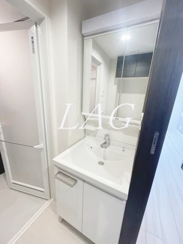 洗面設備　独立洗面台です。