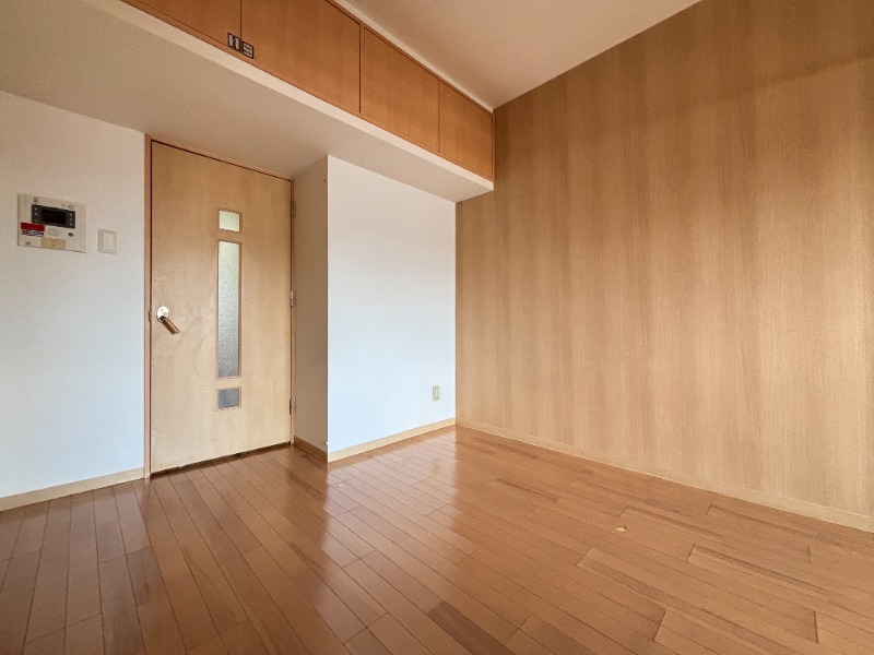 居室・リビング　１３１８号室　写真