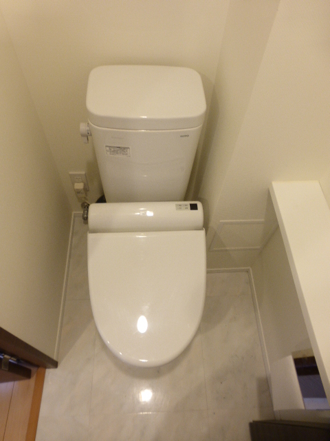 トイレ　トイレ