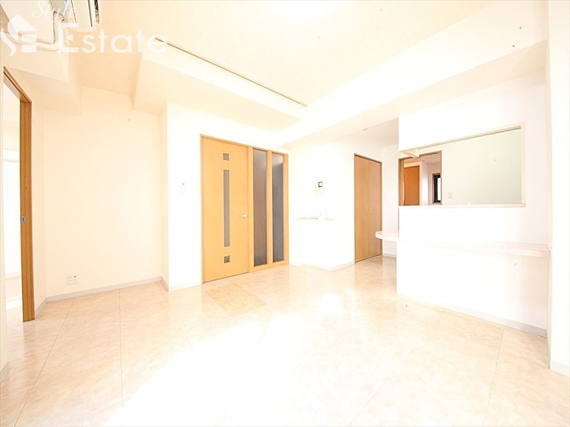 居室・リビング　内装