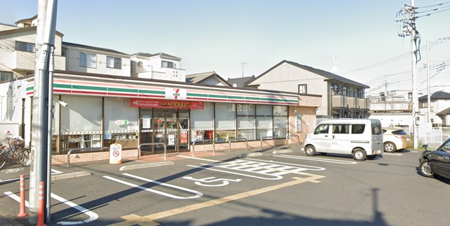 コンビニ　セブンイレブンさいたま堀の内3丁目店（コンビニ）まで578m