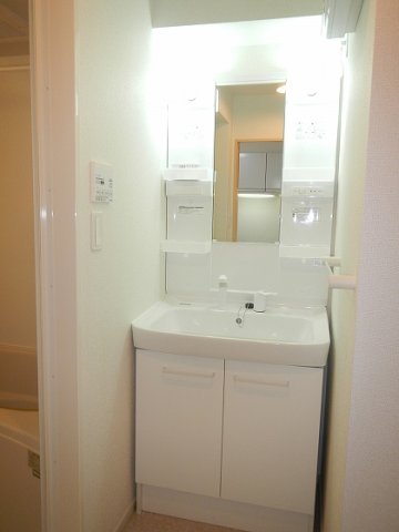 洗面設備　忙しい朝には欠かせない洗面所です