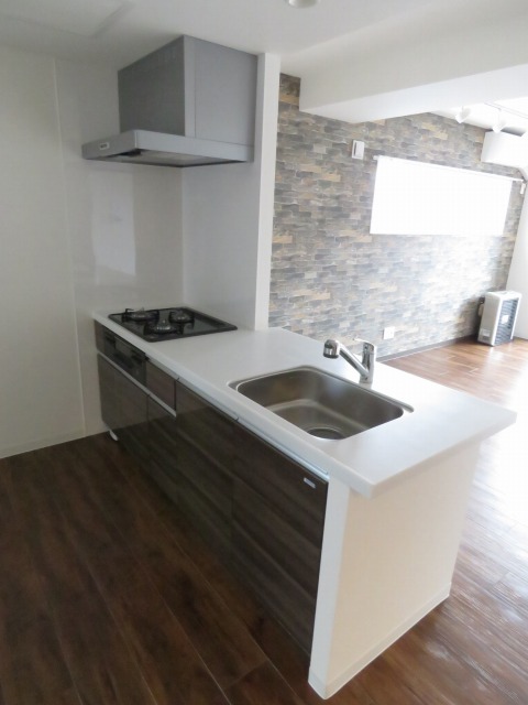 キッチン　※他号室写真使用