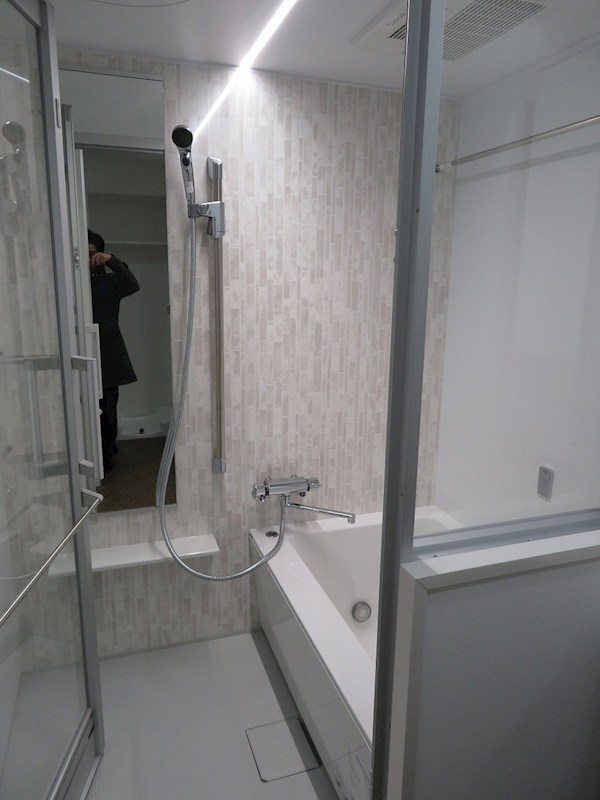 バス・シャワールーム