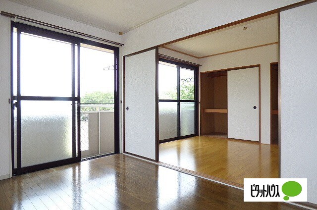 居室・リビング　他のお部屋のお写真です