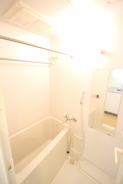 バス・シャワールーム　別室の参考写真です。※現況優先