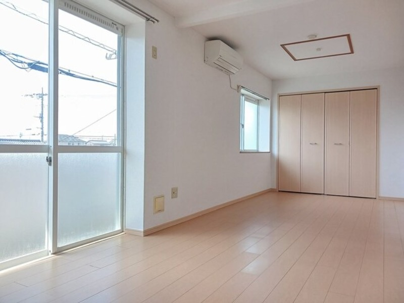 居室・リビング　図面と現状に相違がある場合には現状を優先