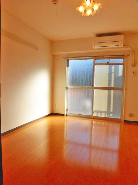 居室・リビング　※他部屋参考写真