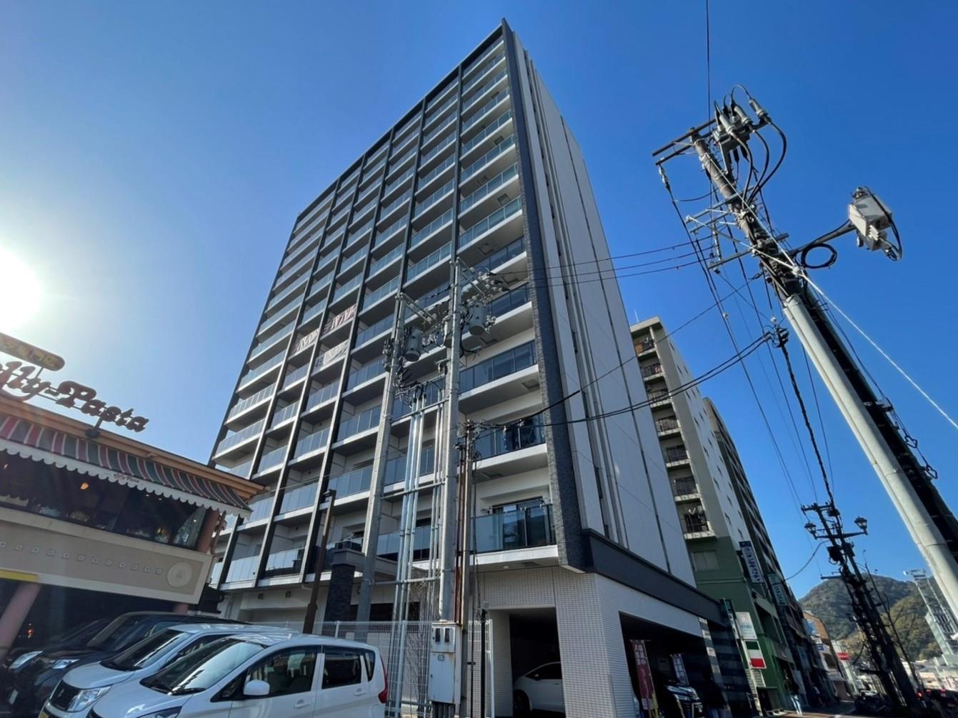 建物外観　2022年築　シャーメゾンステージ呉中央