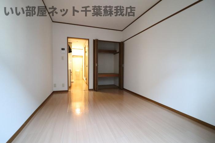 居室・リビング　居間です