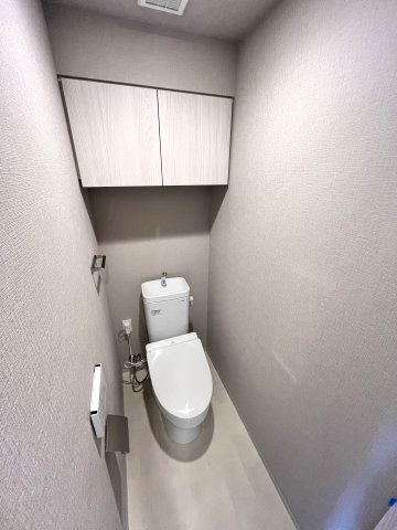 トイレ　※別号室の参考写真です(現況優先・仕様違いの場合あり)