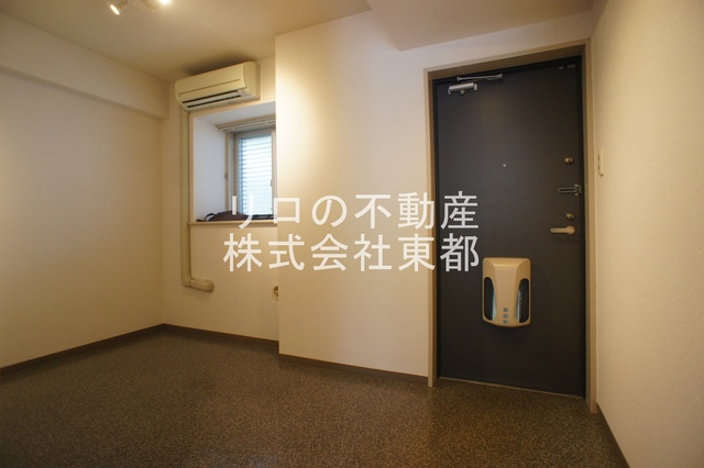 玄関　玄関スペース広めなのでゆったりとお出掛け準備できます♪
