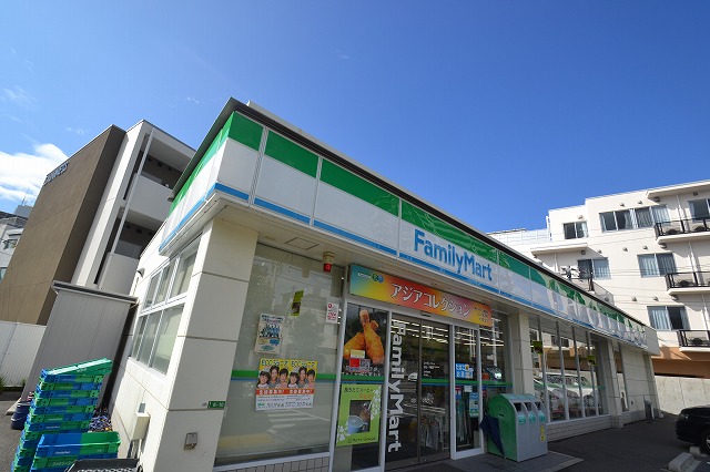 コンビニ　ファミリーマート浜田一丁目店（コンビニ）まで364m
