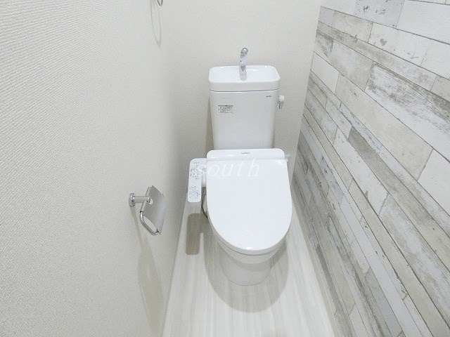 トイレ　ウォシュレット付きのトイレ