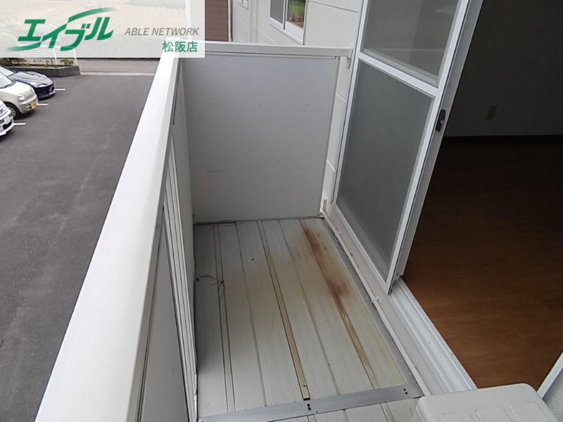 バルコニー　別部屋反転同型タイプ