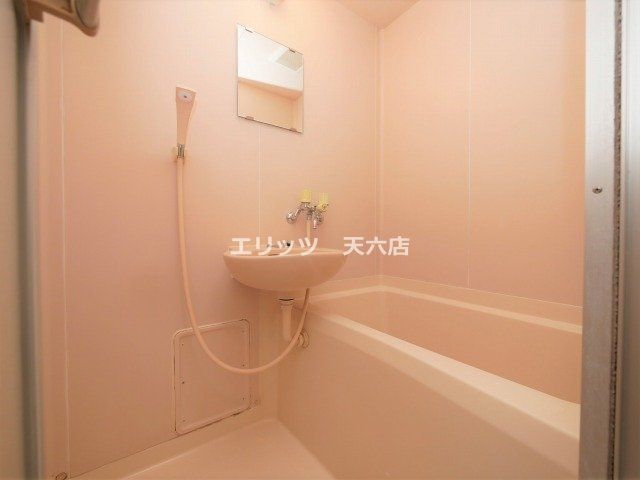 バス・シャワールーム　バス