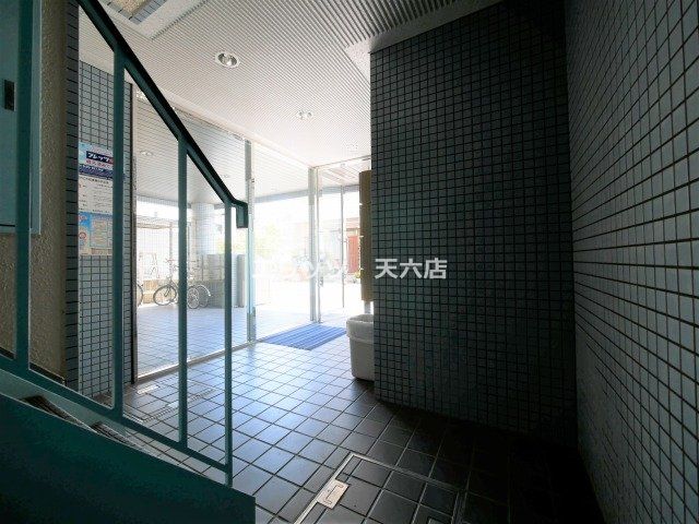 エントランス　エントランス