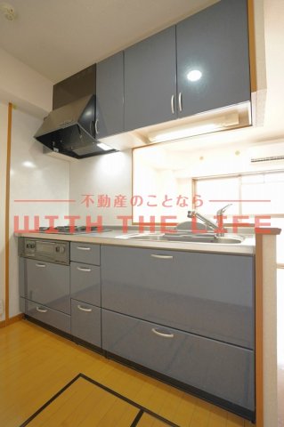 キッチン　コンパクトなキッチンで掃除もラクラク
