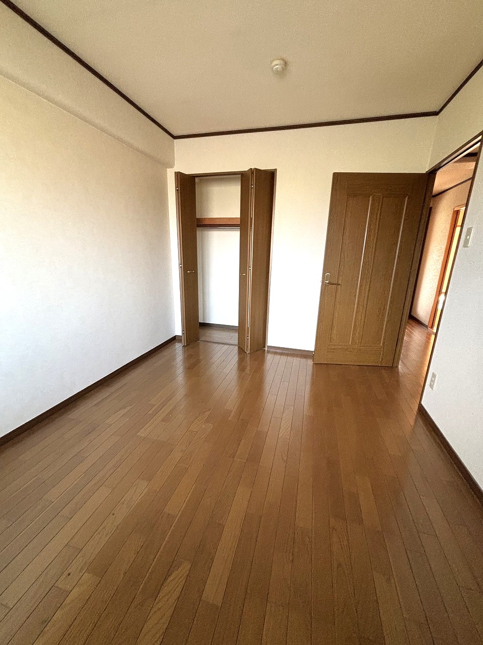 その他　洋室６帖
