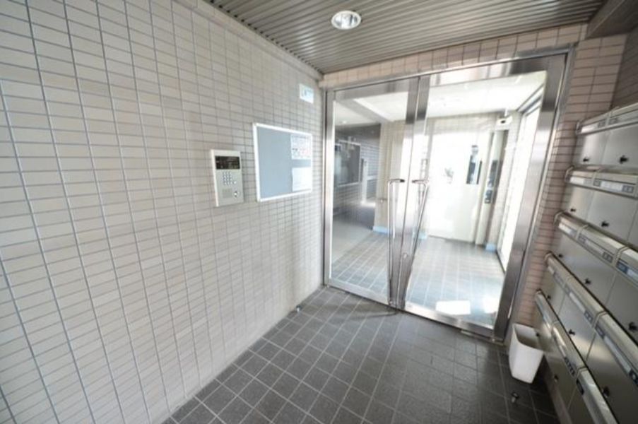 ロビー　弊社は都内全域の物件をご紹介可能です！