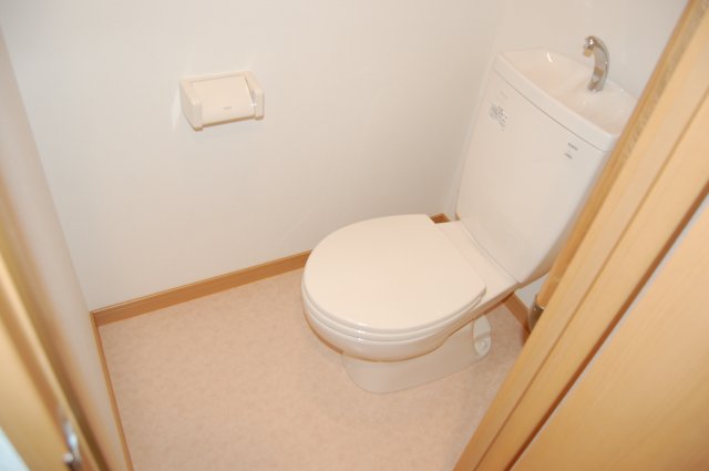 トイレ　※同建物同型別のお部屋