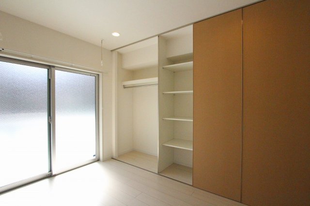 収納　参考写真（同物件別部屋）