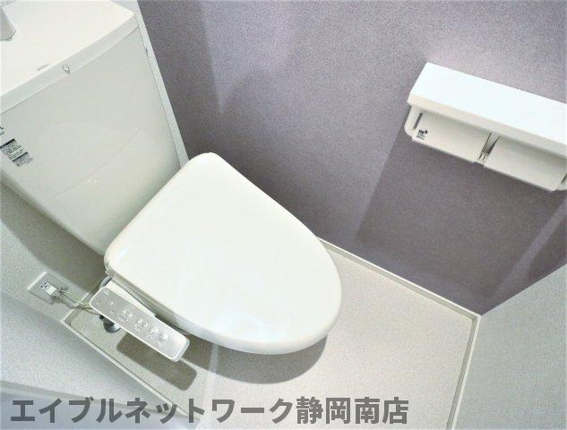 トイレ　温水洗浄便座付きトイレ♪