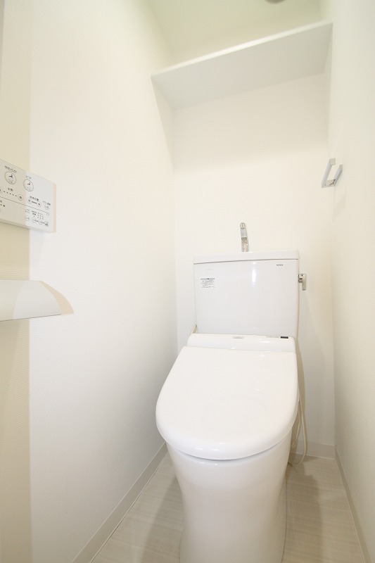 トイレ　ウォシュレット付きのトイレです☆