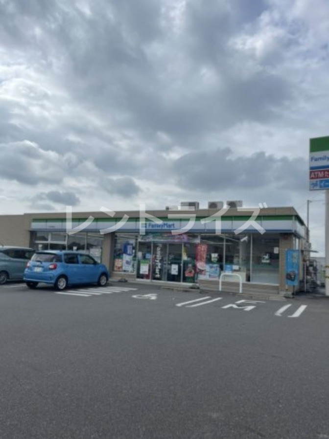 コンビニ　ファミリーマート一宮大和店（コンビニ）まで1036m