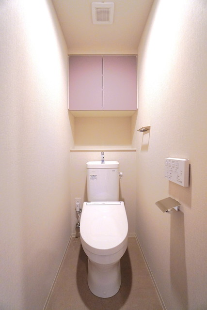 トイレ　※写真は同タイプ住戸です。