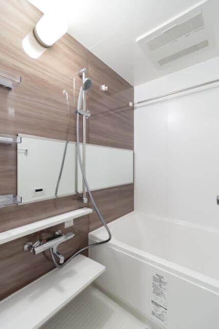 バス・シャワールーム　※写真は同タイプ住戸です。