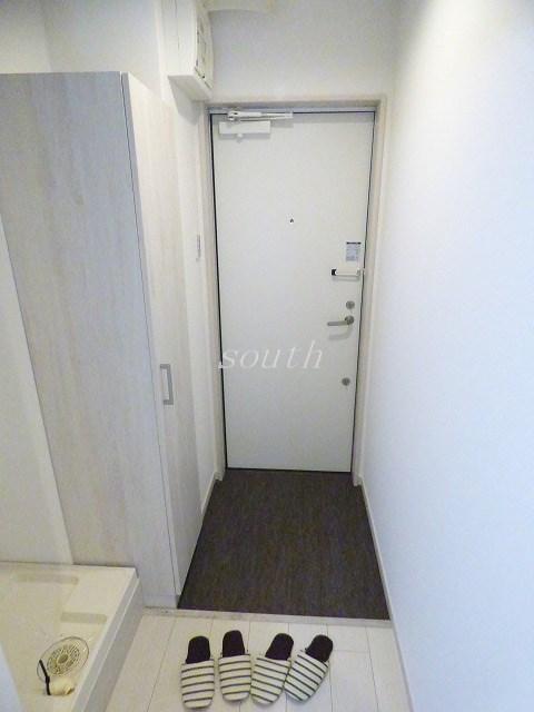 モダンアパートメント平野本町の玄関写真