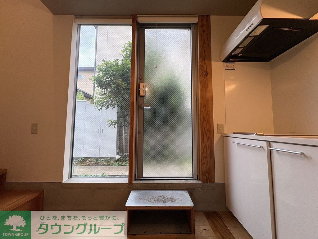 ニシオギソウの内装写真