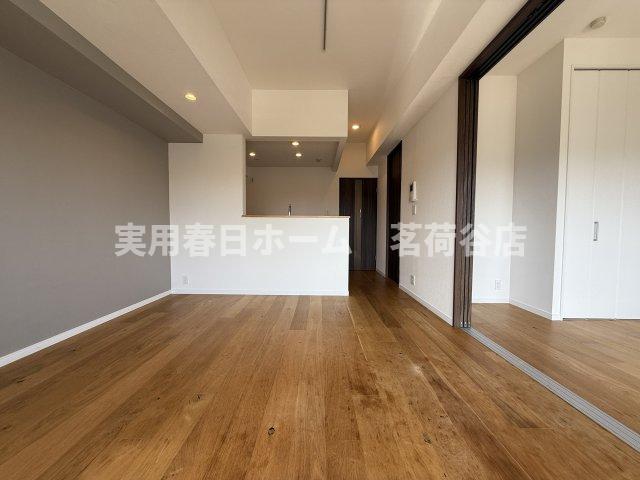 居室・リビング　※間取り反転タイプ　別部屋参考写真
