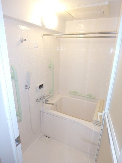 その他共有部分　屋根付き駐輪場で雨の日も安心☆