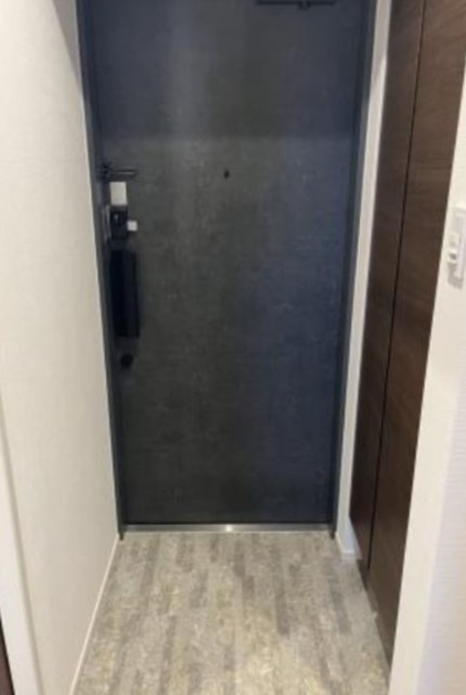 玄関　家具家電は付きません