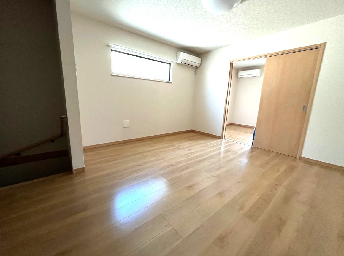 居室・リビング　開放感のあるゆったりとしたお部屋です♪
