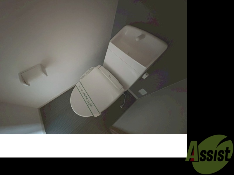 トイレ　ウォシュレット機能付きトイレは嬉しいですね。
