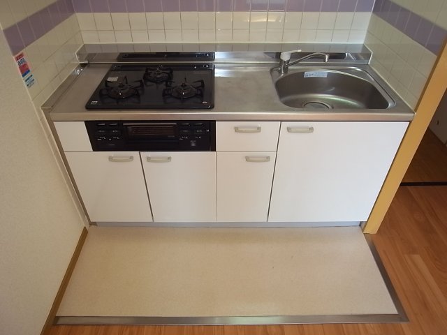 キッチン　※別部屋参考写真