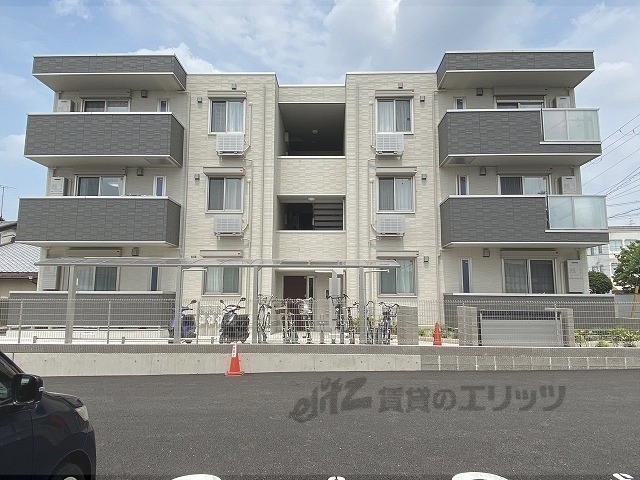 アレーズ久津川の外観写真
