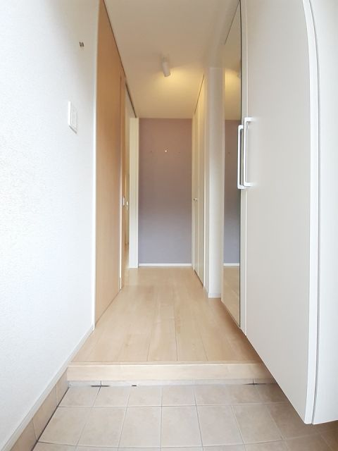 アクアーリオ IIIの玄関写真