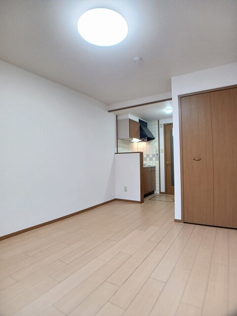 地下鉄御堂筋線 北花田駅 徒歩8分 3階建 築26年の居間写真