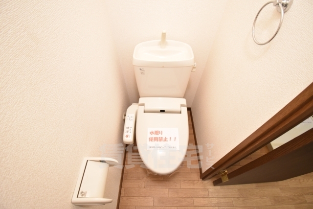 南海高野線 浅香山駅 徒歩7分 2階建 築23年のトイレ写真