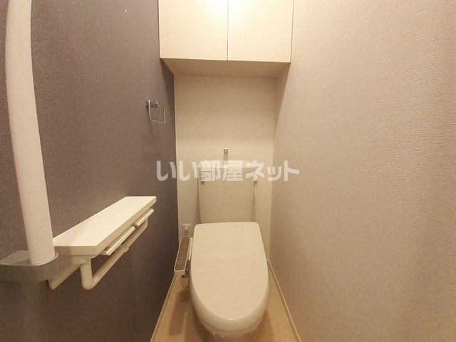 ＪＲ阪和線 信太山駅 徒歩7分 3階建 築6年のトイレ写真