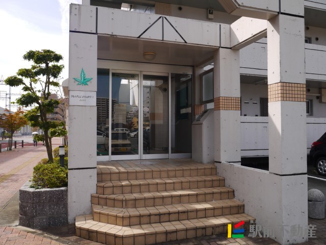 エントランス　オートロック付きエントランス
